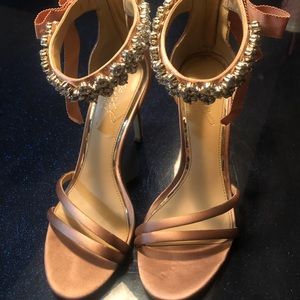 New ... Badgley Mischka hells Size  7